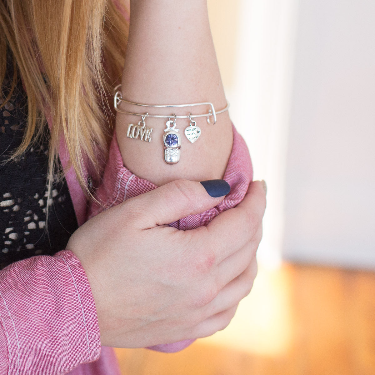 Silver Baby Shoe Charm Wire Bangle Bracelet